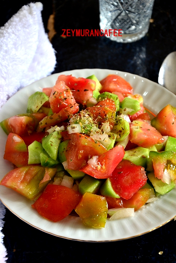 Domates Salatalık Salatası 4 DOMATES