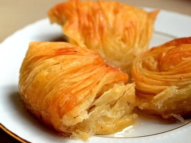 Gül Baklavası Nasıl Yapılır 1 gul-baklavasi-nasil-yapilir