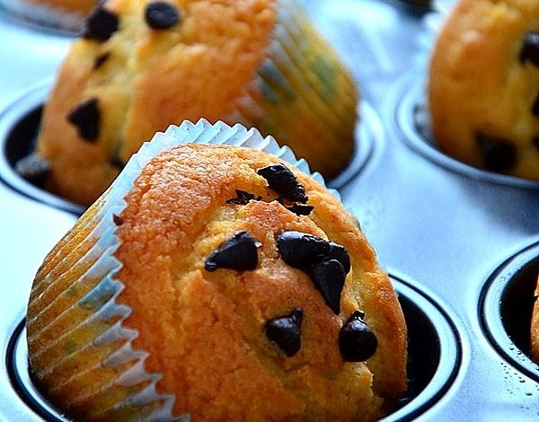 Damla Çikolatalı Muffin Tarifi 1 damla-cikolatali-muffin-tarifi
