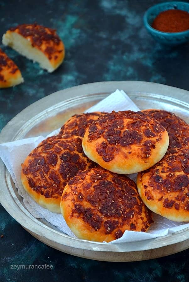 Biberli Ekmek Tarifi 2 DSC 0243