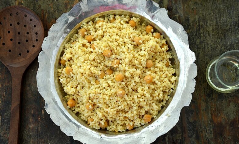 Nohutlu Bulgur Pilavı Tarifi( Konya Usulü) 1 Nohutlu bulgur pilavı Konya usulü- Geleneksel Türk mutfağından sade ve lezzetli bir tarif